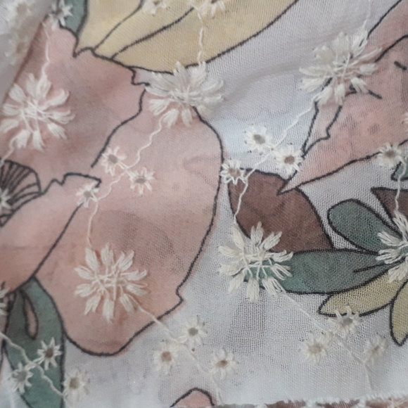 Beautiful embroidered full sleeves top - Picture 4 of 6